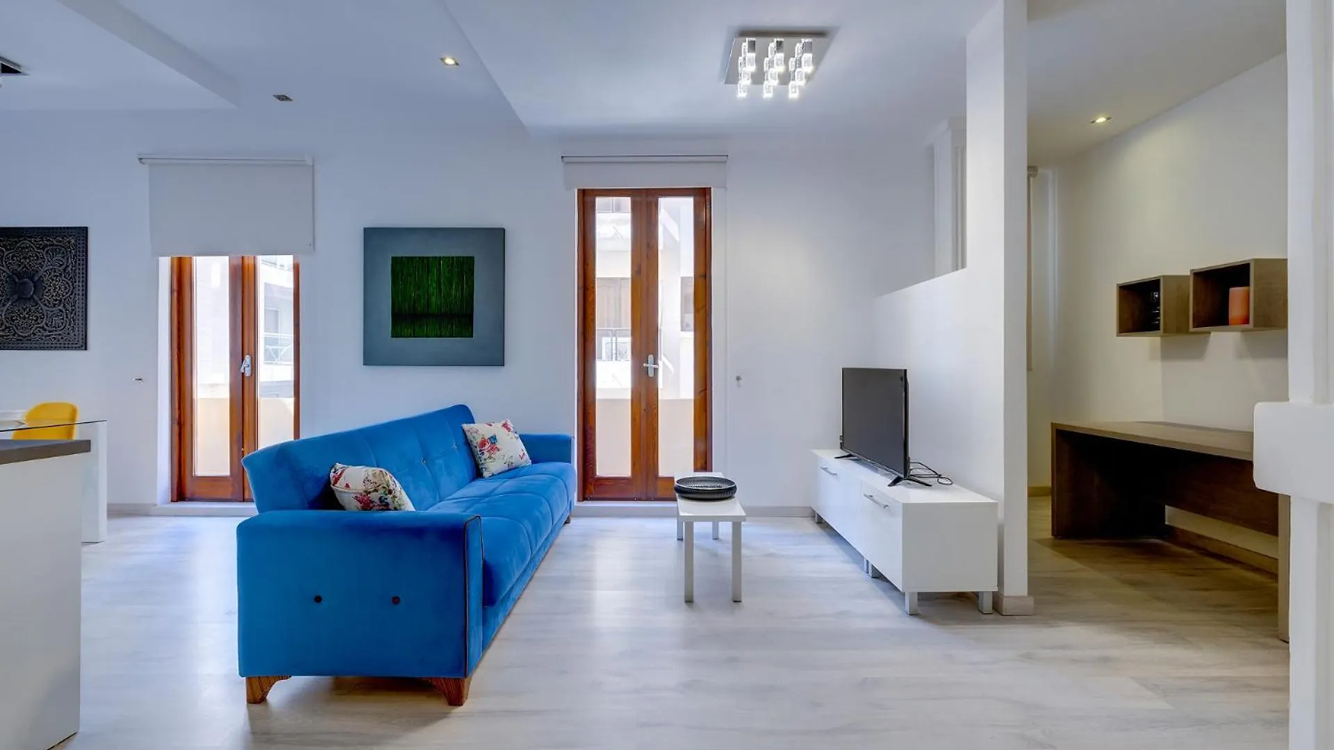 Stylish 2Br Apart, Steps Away From The Beach Sliema