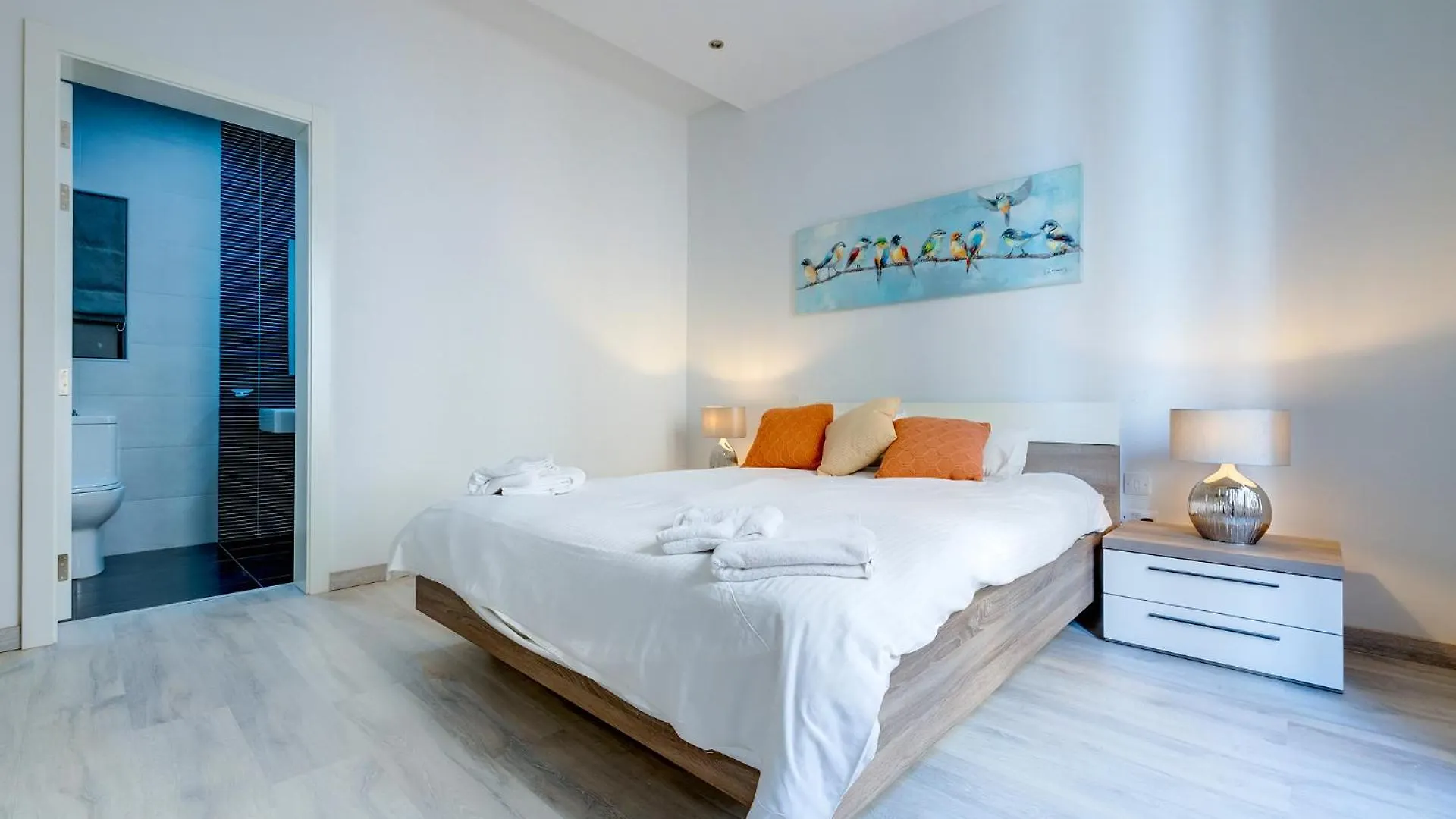 Stylish 2Br Apart, Steps Away From The Beach Sliema 0*,  Malta