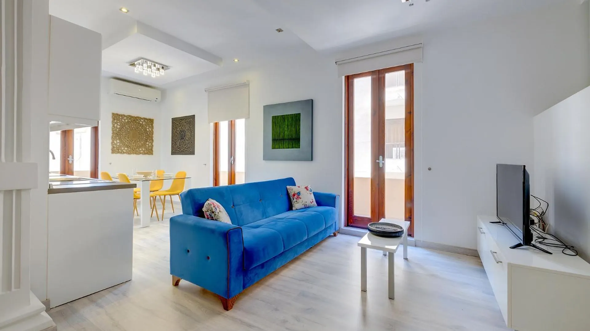 Stylish 2Br Apart, Steps Away From The Beach Sliema